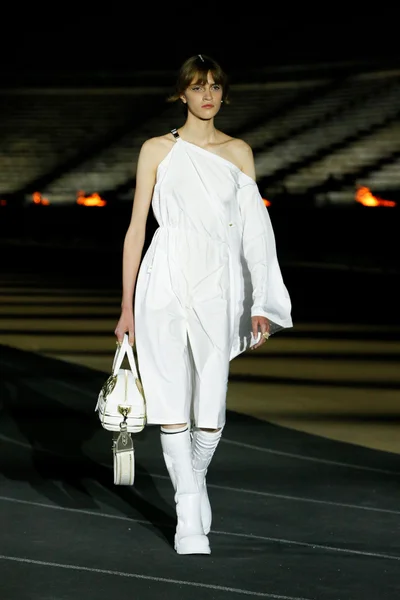 Look 5